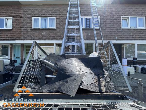 Kosten dakreparatie: dakschade aan flatgebouw in Sassenheim Kosten dakreparatie: dakschade aan flatgebouw in Sassenheim
