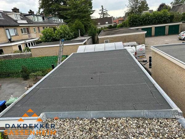 Dakinspectie plat dak na renovatie in Sassenheim